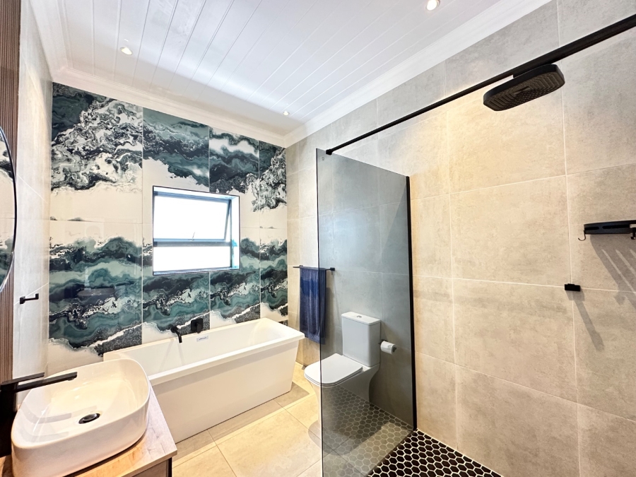 3 Bedroom Property for Sale in Monte Christo Western Cape